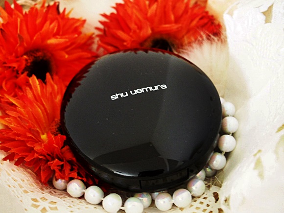 shuuemura-lightbulbuvpact (1)